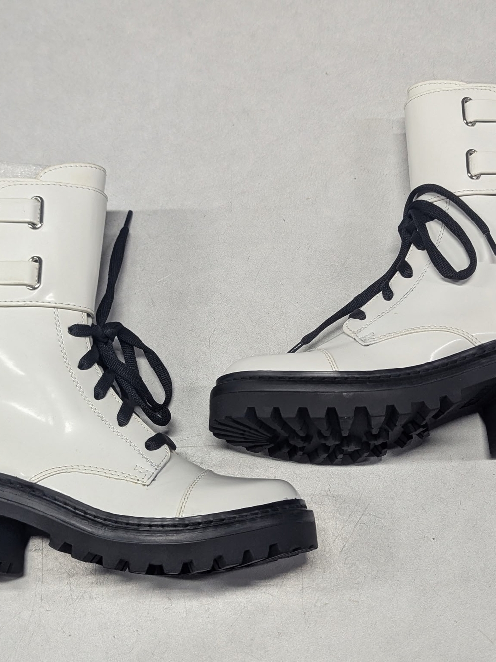 DKNY Bart 9 White Lace-Up Combat Boots with Black Lug Sole